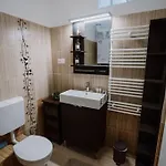 Mimi's * بودابست